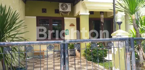 image WIGUNA RUMAH ASRI HADAP SELATAN 900 JUTAAN DEKAT MERR (1)