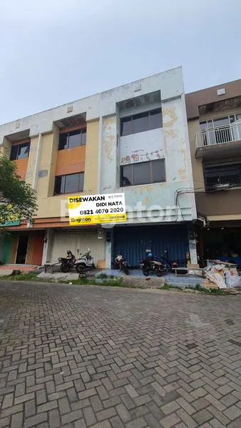 image RUKO PANJANG JIWO 3 LANTAI 2 JEJER (1)