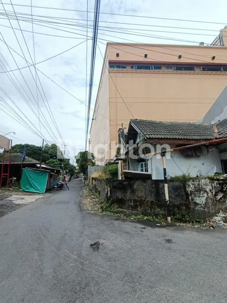 image RUMAH TENGAH KOTA SOLO (3)