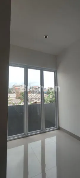 image RUMAH BARU 700 JUTAAN DI CIHANJUANG CIMAHI (3)