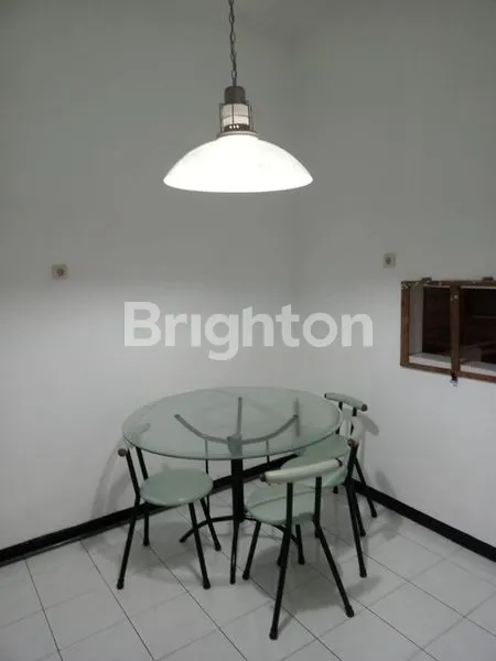 image RUMAH DISEWAKAN SEMI FURNISED MULYOSARI PRIMA (5)