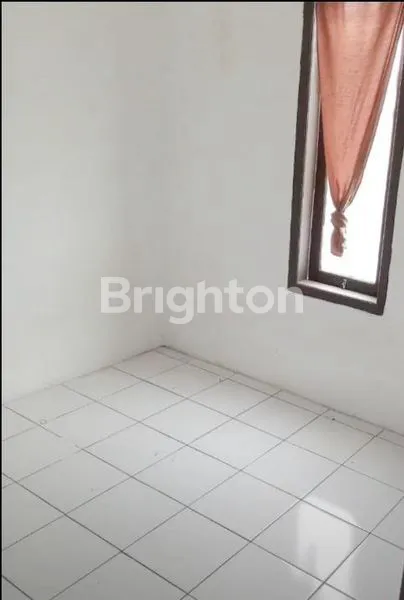 image RUMAH 2LT MINIMALIS SALENDRO - GUMURUH (5)