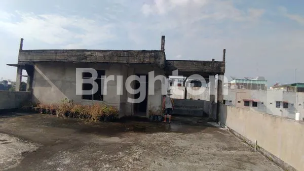 image RUMAH JALAN RAMBUNG SIMPANG WARINGIN,  LOKASI DEKAT INTI KOTA DEKAT KE PODOMORO DELI PARK MALL, MEDAN FAIR MALL, DEKAT SEKOLAH NASIONAL & INTERNATIONAL ,  COCOK UNTUK HUNIAN MAUPUN DIJADIKAN UNTUK BISNIS PENGINAPAN, CAFE DLL (5)