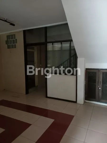 image RUKO 4 LT  LOKASI JALAN KEMBAR PUCANG ANOM TIMUR (6)