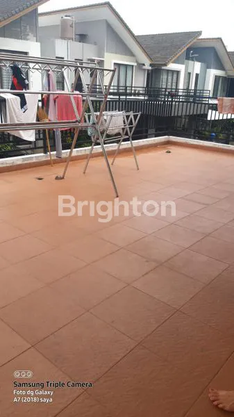 image RUMAH SEMI FURNISH CLUSTER SERENADE LAKE GADING SERPONG (8)