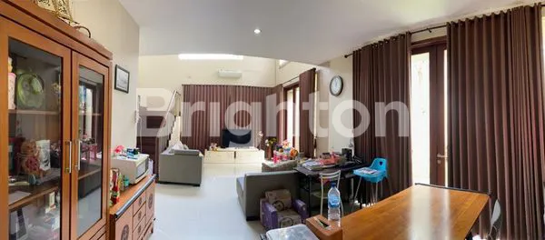 image RUMAH MEWAH HOOK FULL FURNISH DIDALAM PERUMAHAN ELITE JL RAYA SOLO YOGYA (4)