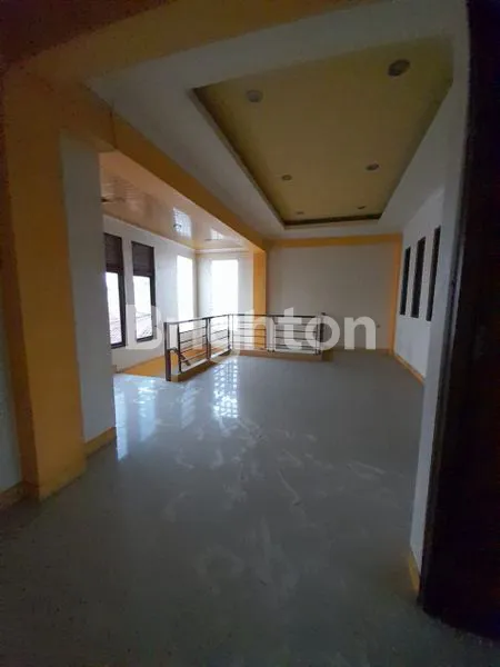 image RUKO STRATEGIS DIPINGGIR JALAN (6)