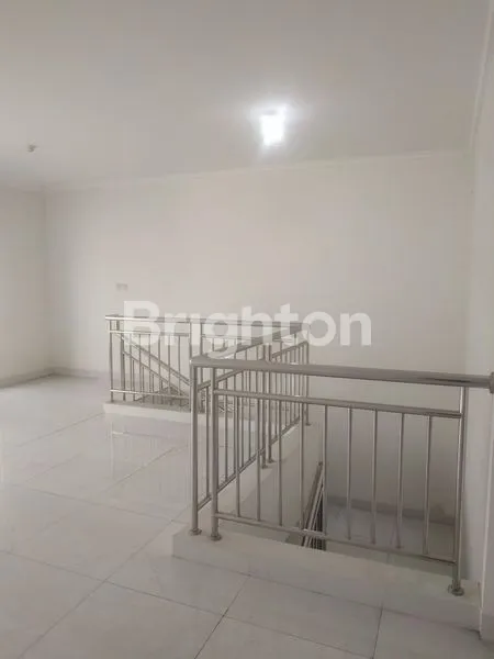 image RUKO DI MAINROAD SUDIRMAN, BANDUNG (6)