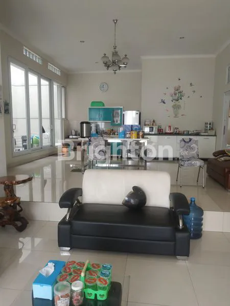 image RUMAH ASRI DAN NYAMAN DI BANDUNG TENGAH (1)