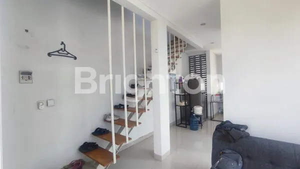 image SEWA RMH MINIMALIS 2 LT FULL FURNISH, (KOMPLIT). PINTU DGN SMART HOME, CCTV DPN RUMAH, TINGGAL MASUK HUNIAN TENANG, BEBAS BANJIR, DKT JLN TEMBUSAN JANGLI KE KAMPUS  UNDIP .TEMBALANG , 7 MNT KE TOL BANYUMANIK. 5 MNT KE SEKOLAH INTER (7)