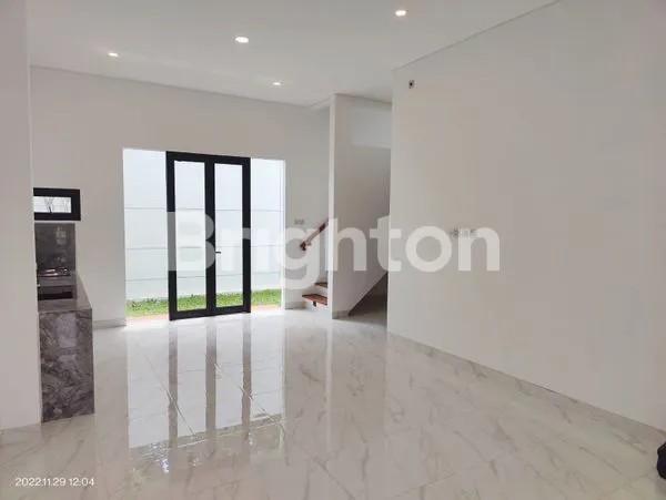 image TOWNHOUSE MEWAH MODERN 2 LANTAI, LINGKUNGAN ASRI, SEKURITI 24 JAM (1)