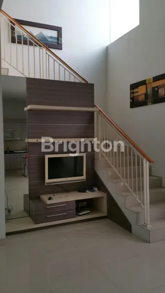 image RUMAH TERAWAT SIAP HUNI PAKUWON INDAH THE MANSION SURABAYA BARAT (3)