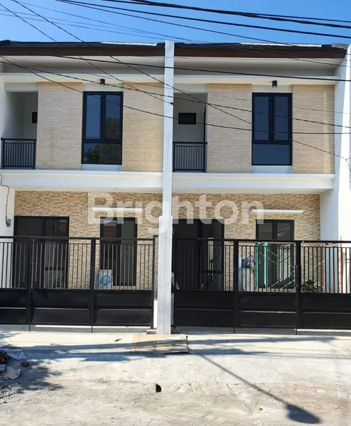 image NIRWANA EKSEKUTIF 1M-AN ROW JALAN 3,5 MOBIL  (1)