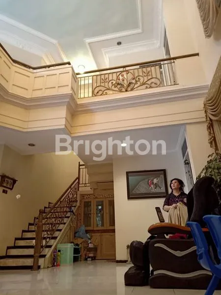 image RUMAH 2LANTAI SUTOREJO TIMUR (3)