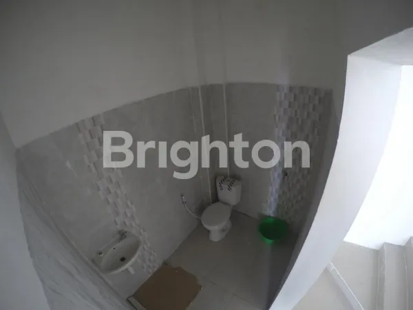 image RUKO PANDUGO 3 LANTAI DEKAT GRAHA YKP DEPAN JALAN RAYA (7)