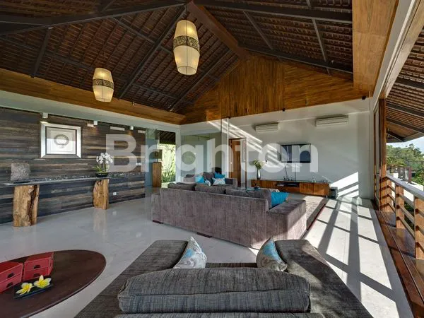 image OCEAN VIEW LUXURY VILLA IN BUKIT JIMBARAN (15)
