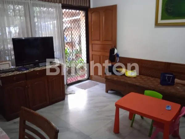 image RUMAH SIAP HUNI DI KEBON JERUK (5)