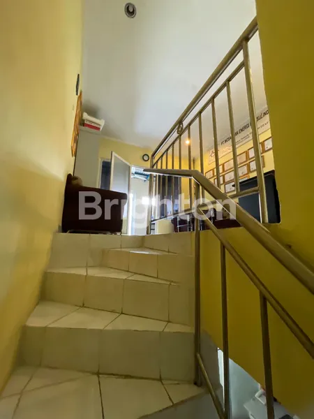 image RUMAH 2 LANTAI NYAMAN BERSIH STRATEGIS DI CLUSTER TERDEPAN - MURAH !!! (8)