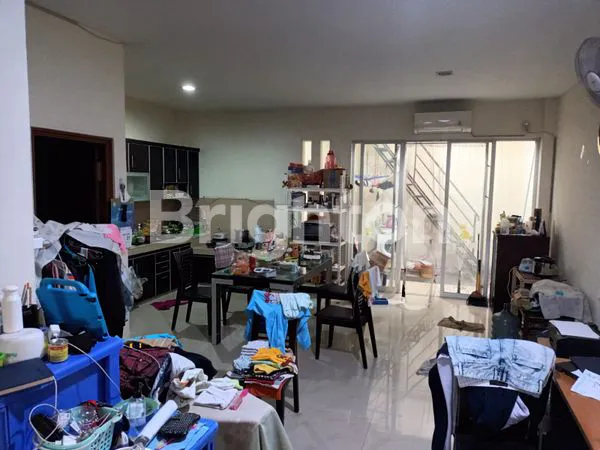 image RUMAH 2 LT SEMI FURNISHED MURAH DI JL TAMAN PALEM LESTARI JAKARTA (7)