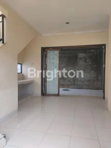 image RUMAH CANTIK 2 LANTAI DI VIOLA RESIDENCE GRAHA RAYA (6)