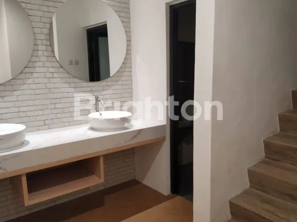 image RUKO DAERAH MAYJEND SUNGKONO, SUPER KEREN FULL FURNISH, BISA BUAT KANTOR DAN CAFE (1)