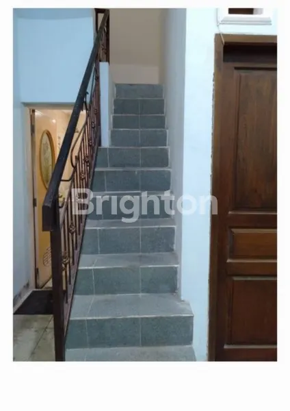 image MINIMALIS 2 LANTAI DEKAT BROGALAN, KENJERAN, KEDUNG COWEK BISA KPR (5)