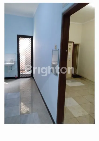 image MINIMALIS 2 LANTAI DEKAT BROGALAN, KENJERAN, KEDUNG COWEK BISA KPR (6)