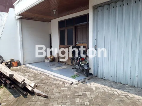 image RUMAH SIAP PAKAI, BAGIAN BELAKANG BERTINGKAT 2, BERADA DITENGAH KOTA DGN 2 JALUR JALAN LEBAR, BEBAS BANJIR, DEKAT DGN RS PANTI WILASA CITARUM & PANTI WILASA DR CIPTO, DEKAT DGN PASAR TRADISIONAL & PUSAT GROSIR BERAS (2)