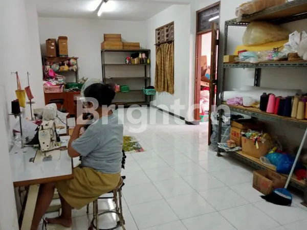 image RUMAH SIAP PAKAI, BAGIAN BELAKANG BERTINGKAT 2, BERADA DITENGAH KOTA DGN 2 JALUR JALAN LEBAR, BEBAS BANJIR, DEKAT DGN RS PANTI WILASA CITARUM & PANTI WILASA DR CIPTO, DEKAT DGN PASAR TRADISIONAL & PUSAT GROSIR BERAS (6)