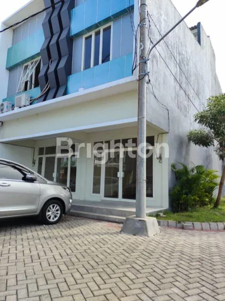 image RUKO 2 LANTAI SIAP PAKAI (POJOK) COCOK TUK USAHA / KANTOR GRAND DELTASARI (1)