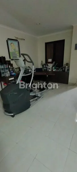 image RUMAH SIAP JADI KOST2AN 3 LANTAI GADING SERPONG (5)