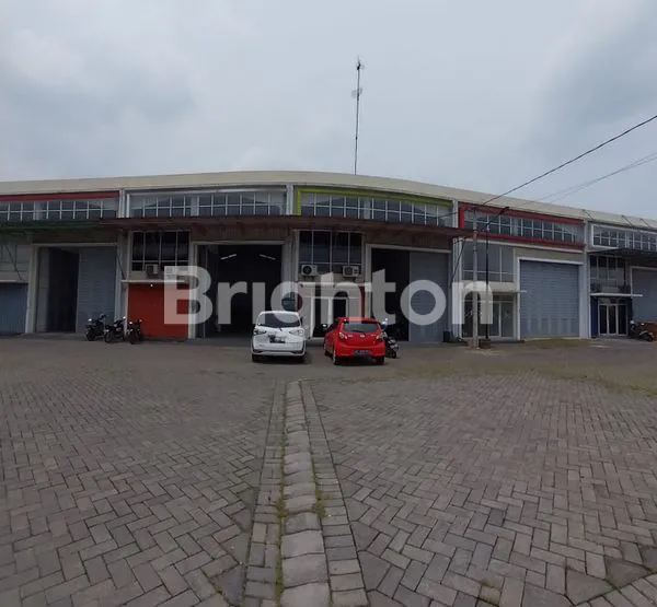 image  2 UNIT PERGUDANGAN WIRA (1)