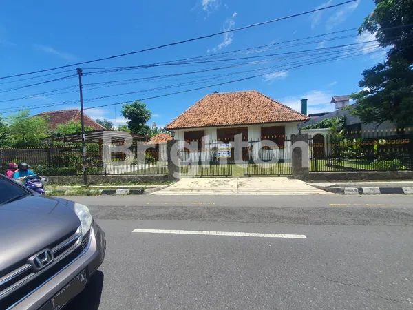 RUMAH PUSAT KOTA SELANGKAH TELKOM KOTA BARU YOGYAKARTA