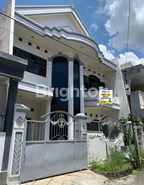 image HOT DEALS !!! EMBONG KARTIKO, SURABAYA KOTA, RUMAH MODERN DAN ELEGANT!!! HIGH TRAFFIC MARKET STRATEGIST !!! (1)