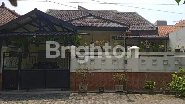 image SELANGKAH DARI MERR RUNGKUT RUMAH SIAP HUNI LINGKUNGAN ASRI NYAMAN (1)