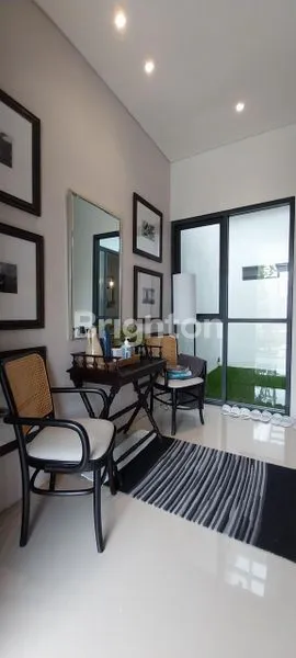 image TANPA DP ROW 4 MOBIL SPRINGVILLE RESIDENCE DEKAT UBAYA, TRANSMART RUNGKUT, MERR, NGINDEN (5)