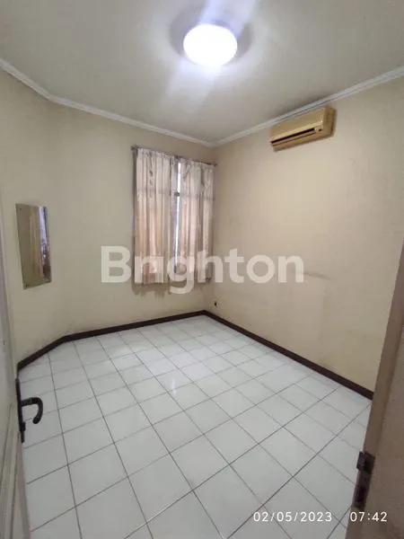 image RUMAH 1.5 LANTAI METRO PERMATA (6)