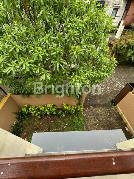 image RUMAH BERADA DI PERUMAHAN ELITE (8)