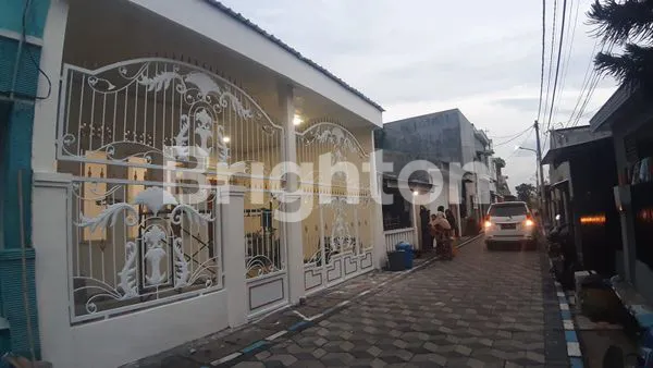 image RUMAH SIAP HUNI DI JL GUNUNGANYAR BARU SURABAYA (8)