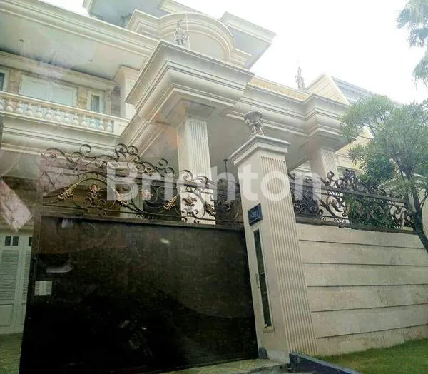 image RUMAH PALM HILL MEWAH SIAP HUNI CIAMIK POOL TERJANGKAU (3)
