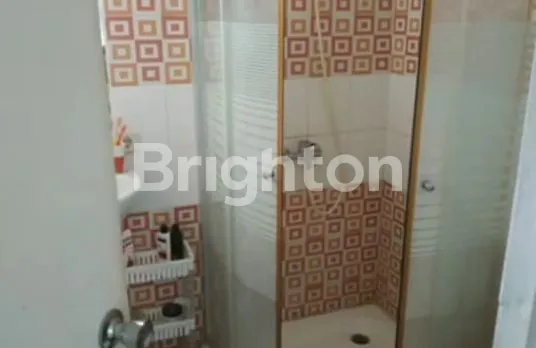 image HUNIAN CANTIK DI HOEK CLUSTER YANG NYAMAN 2 LANTAI (8)