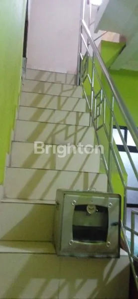 image RUMAH DEKAT SUMMARECON BEKASI 1 1/2 LANTAI (5)