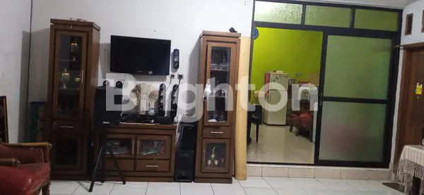 image RUMAH DEKAT SUMMARECON BEKASI 1 1/2 LANTAI (7)