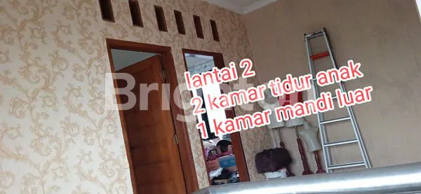 image RUMAH DEKAT SUMMARECON BEKASI 1 1/2 LANTAI (8)