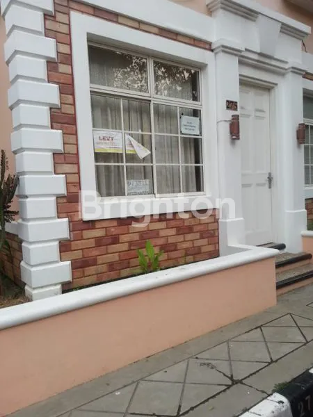 image TOWNHOUSE HOEK DI TAMAN ELOK LIPPO KARAWACI TANGERANG (1)