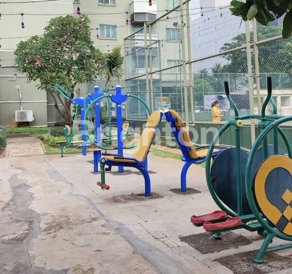 image APARTEMEN SEMANGGI 2BR LANTAI 20 FULL FURNISH (8)