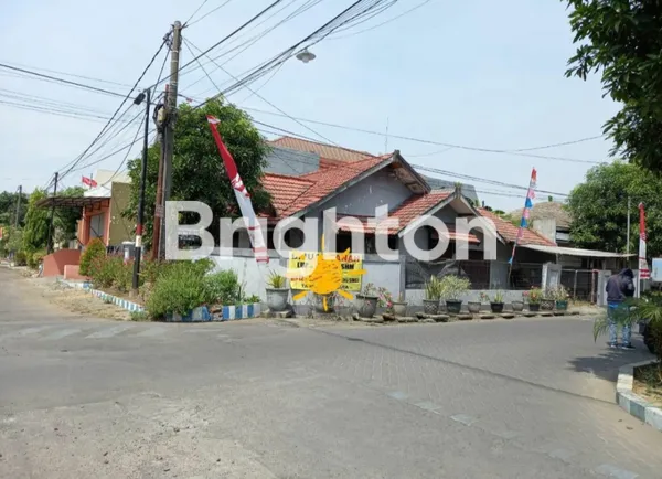 image RUMAH STRATEGIS DI JALAN KEMBAR TAMAN PINANG INDAH SIDOARJO (1)