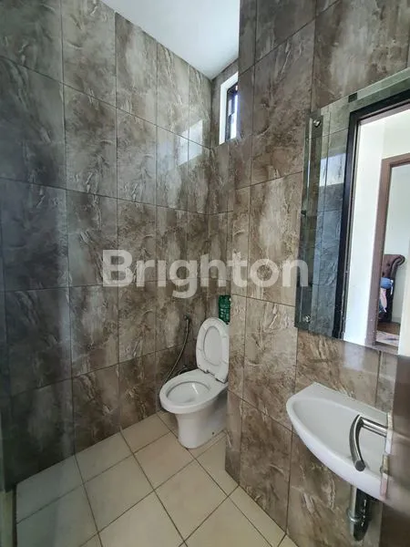 image RUMAH 2 LANTAI SEMIFURNISHED, SANGAT TERAWAT DAN KUALITAS BAGUS DI LAVON SWANCITY, CIKUPA, TANGERANG (6)