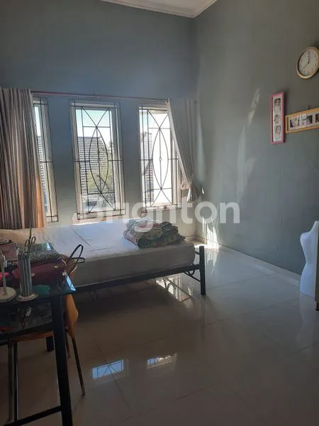 image VENDOR MINTA CEPAT LAKURUMAH 2 LANTAI KUTISARI UTARA (2)