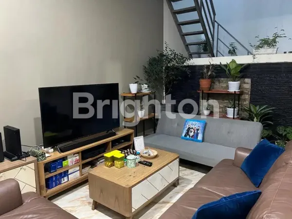 image RUMAH JOGLO, 2 LANTAI, RAPI SIAP HUNI, LOKASI STRATEGIS, SEMI FURNISHED  (1)